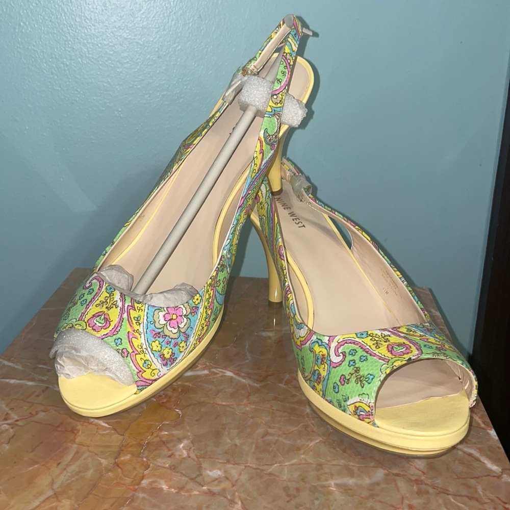Nine West Flower Yellow sling back pump